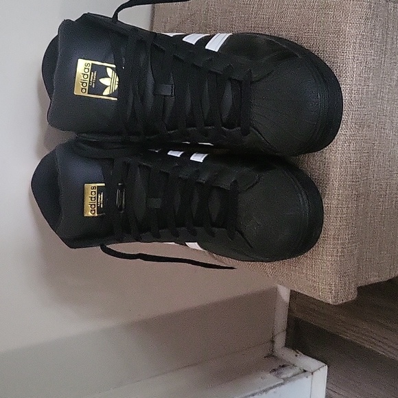 Adidas - Picture 4 of 6